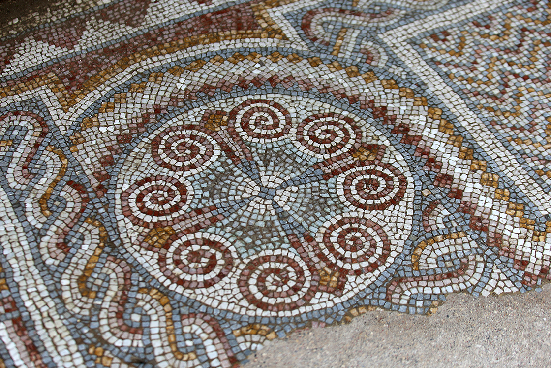 Karabük Hadrianopolis Antik Kenti saray mozaikleri, Roma dönemi taban süslemeleri.