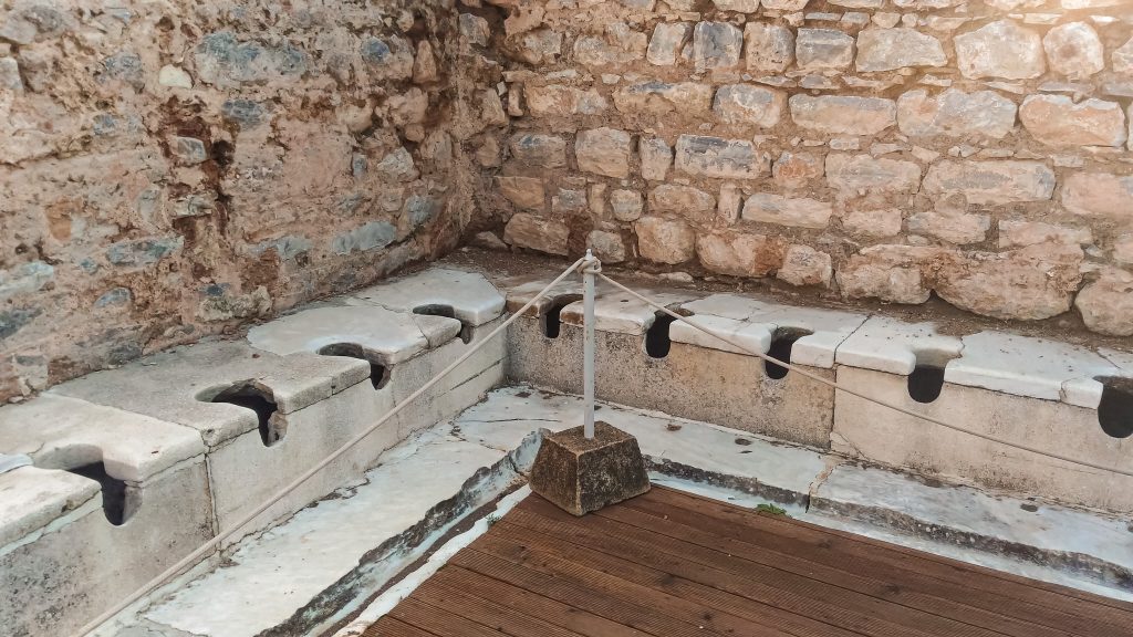 Efes Antik Kenti Latrina tuvaletleri