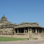 Hindistan (Karnataka) – Lakkundi’de define bulgusu sonrası kazı hazırlığı