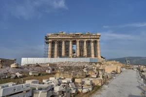 Parthenon’un Batı Cephesi Restore Edildi